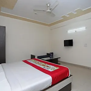 Hotel O Shanti Palace ***