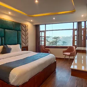 Hotel The Vista - Royale Near Mall Road Free Pickup From Railway Station ****